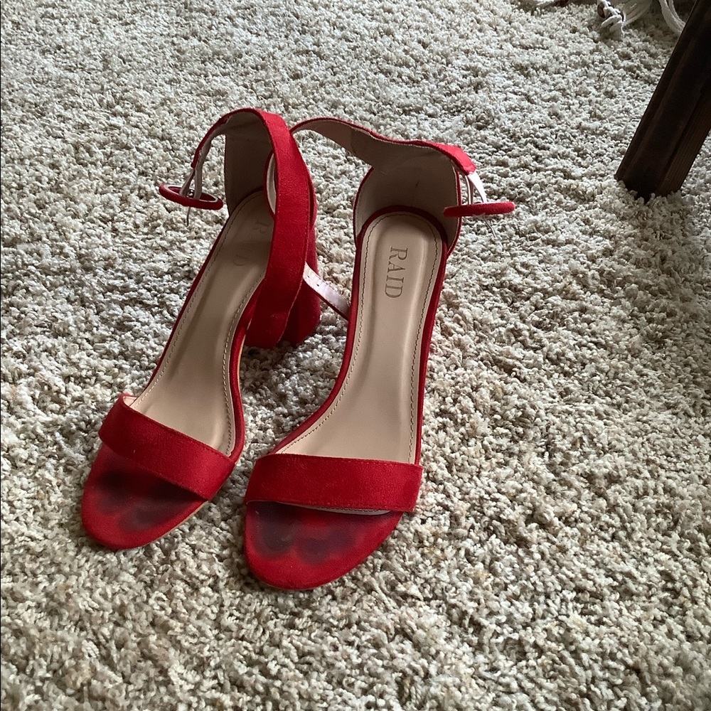 Red heels - Picture 5 of 8